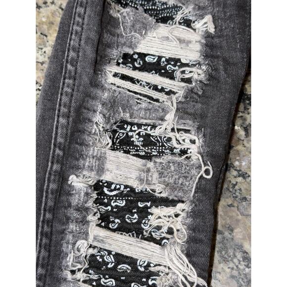 boohooMAN Distressed Skinny Jeans Black Bandana Patchwork Size 28 X 30 - Picture 6 of 6